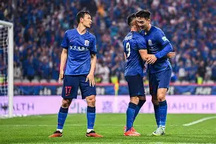 爱游戏-上海申花发布备战花絮，今晚绝杀压哨，意大利杯任务艰巨，身体对抗强度拉满(金门战役老蒋为何哭了)