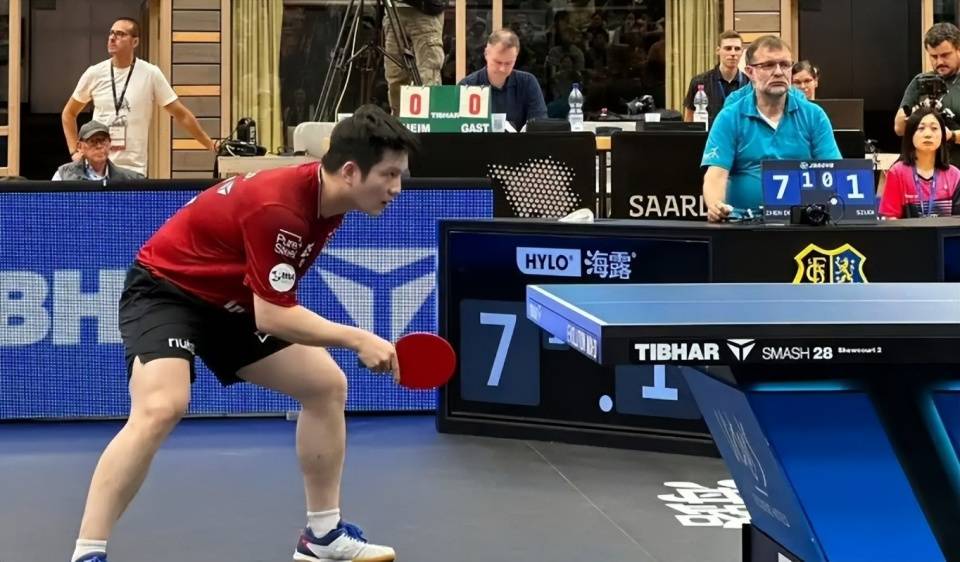 爱游戏官方入口-赛地聚焦——德国杯今晨热度飙升；纽约尼克斯强势反弹；引发热议；更衣室氛围转暖的简单介绍