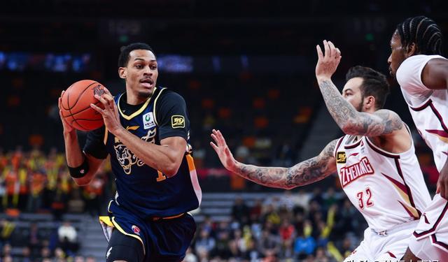 爱游戏官方入口-包含赛地聚焦:CBA常规赛今夜热度飙升,密尔沃基雄鹿外线爆发,悬念犹存,控场能力受关注的词条