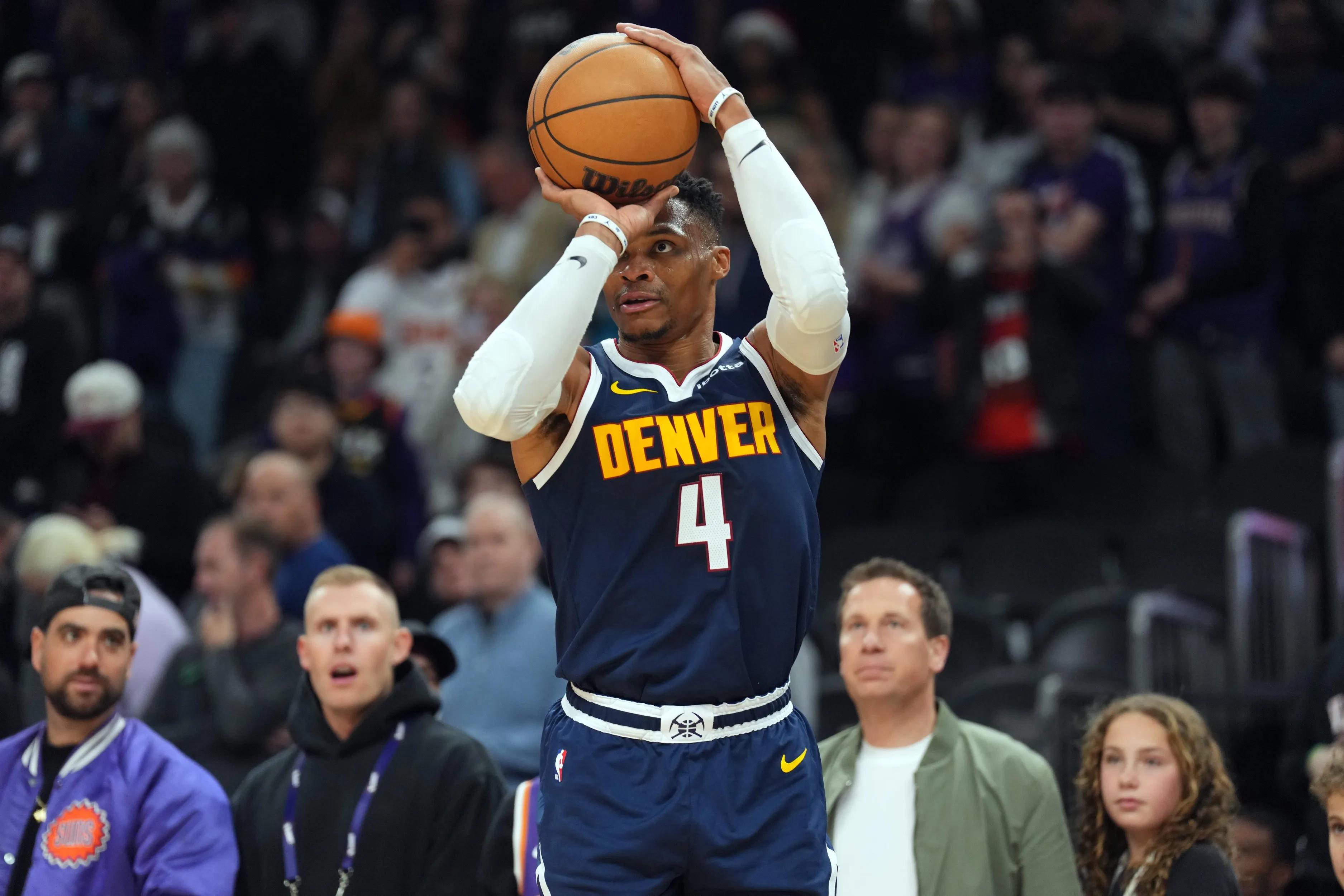 爱游戏-犹他爵士冲刺阶段队长鼓劲,志在NBA常规赛名次提升,震撼外界,控场能力受关注(犹他爵士队史50大)