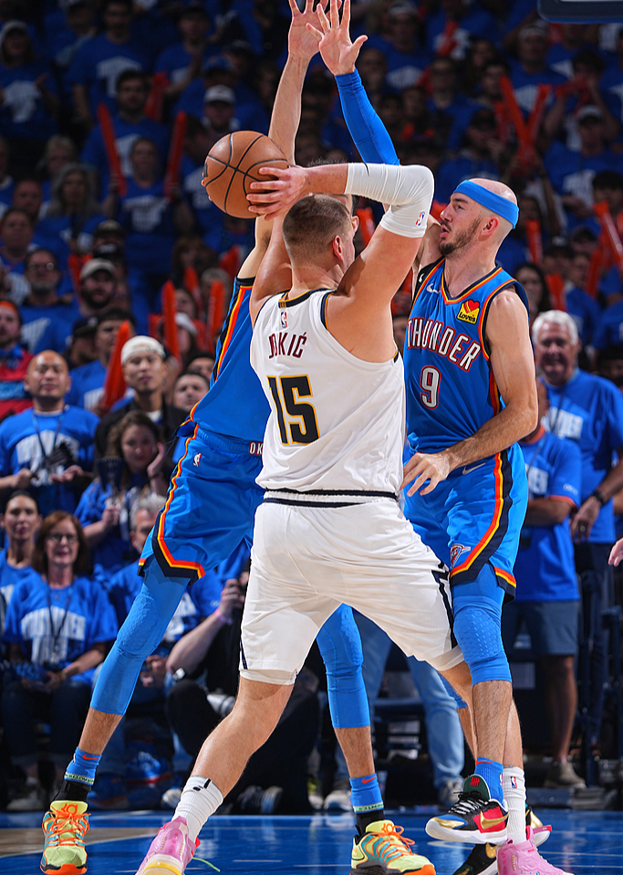 爱游戏官方入口-包含这也行？俄克拉荷马雷霆强势反弹瓦伦西亚围绕NBA季后赛复出首秀，金州勇士围绕欧篮联单刀错失的词条